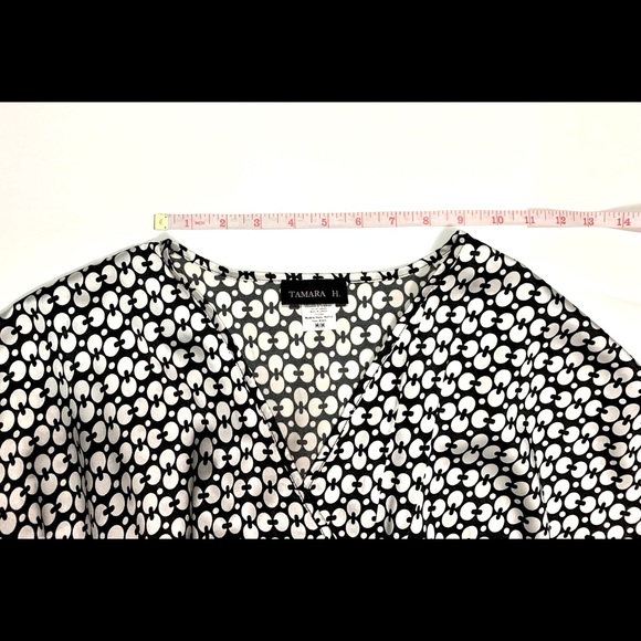 Black/white blouse - Picture 5 of 10
